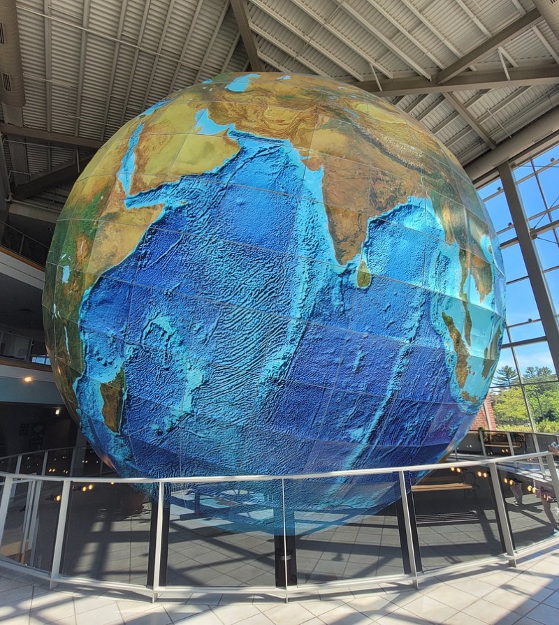 Eartha, The World's largest rotating and revolving globe, located in Yarmouth, Maine.